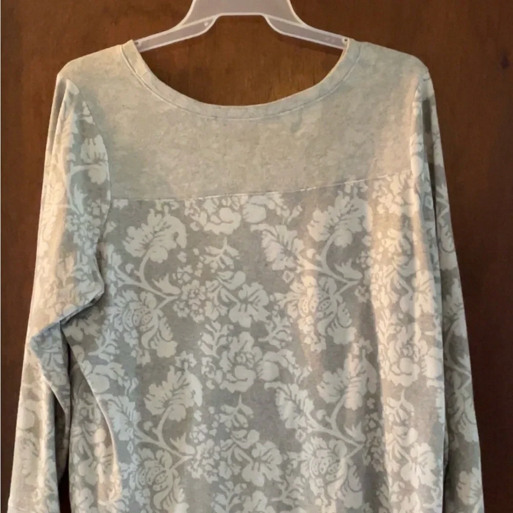 Lane Bryant Light Gray Floral Long Sleeve Top - Picture 2 of 4